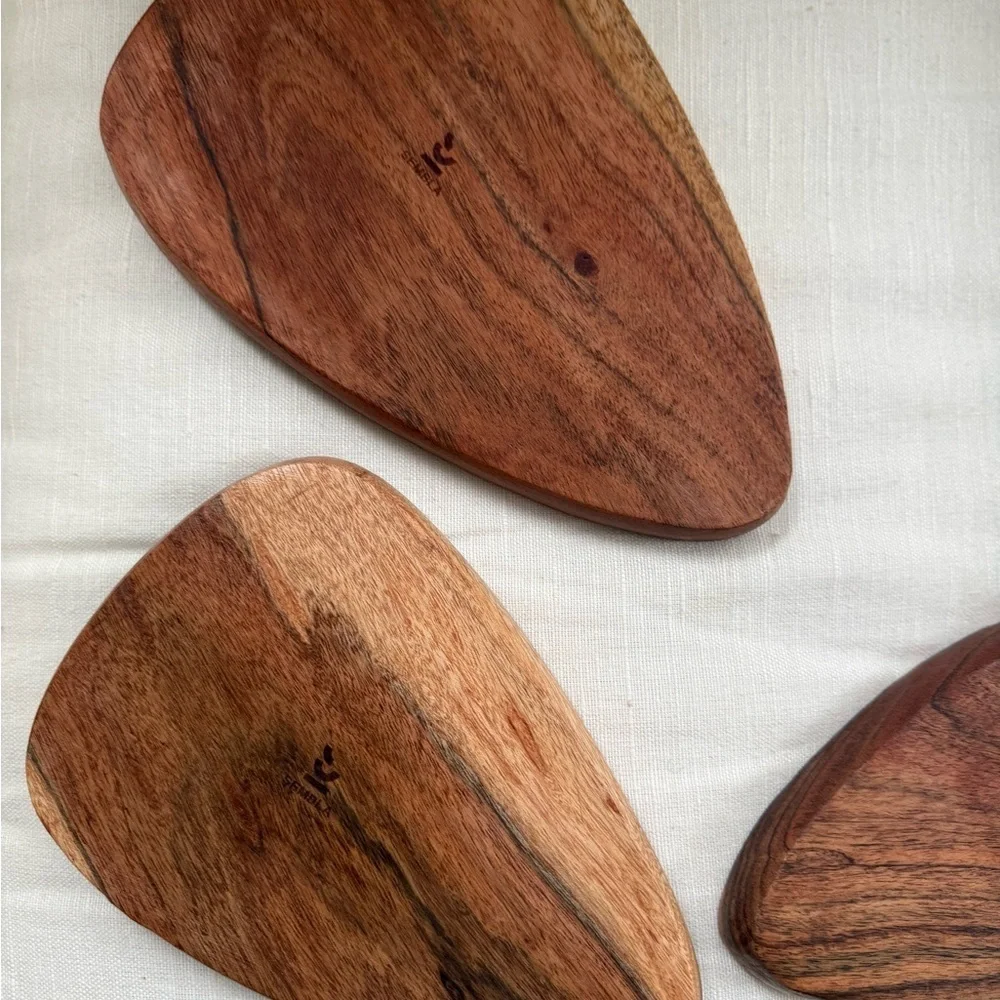 Sembla Set of 3 Wood Petal  triangular nesting Trays like new